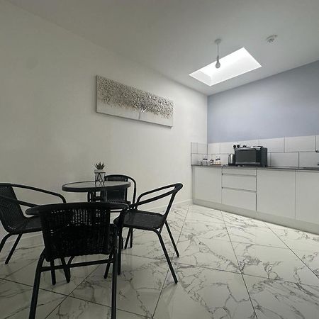 科尔切斯特 Aspire 860酒店 外观 照片